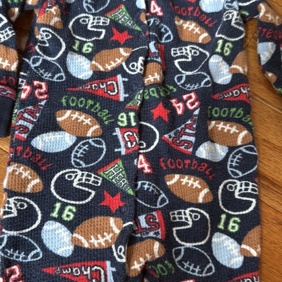 Football outfit - Picture 2 of 3